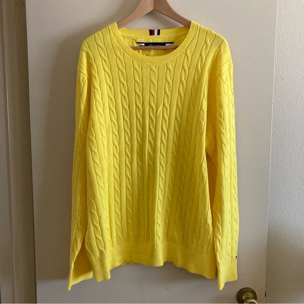 Tommy Hilfiger Round Neck Pullover Swatter - Picture 2 of 9